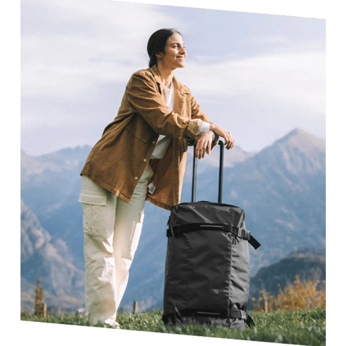 American Tourister Urban Track Medium Wheeled Duffle - Dark Khaki