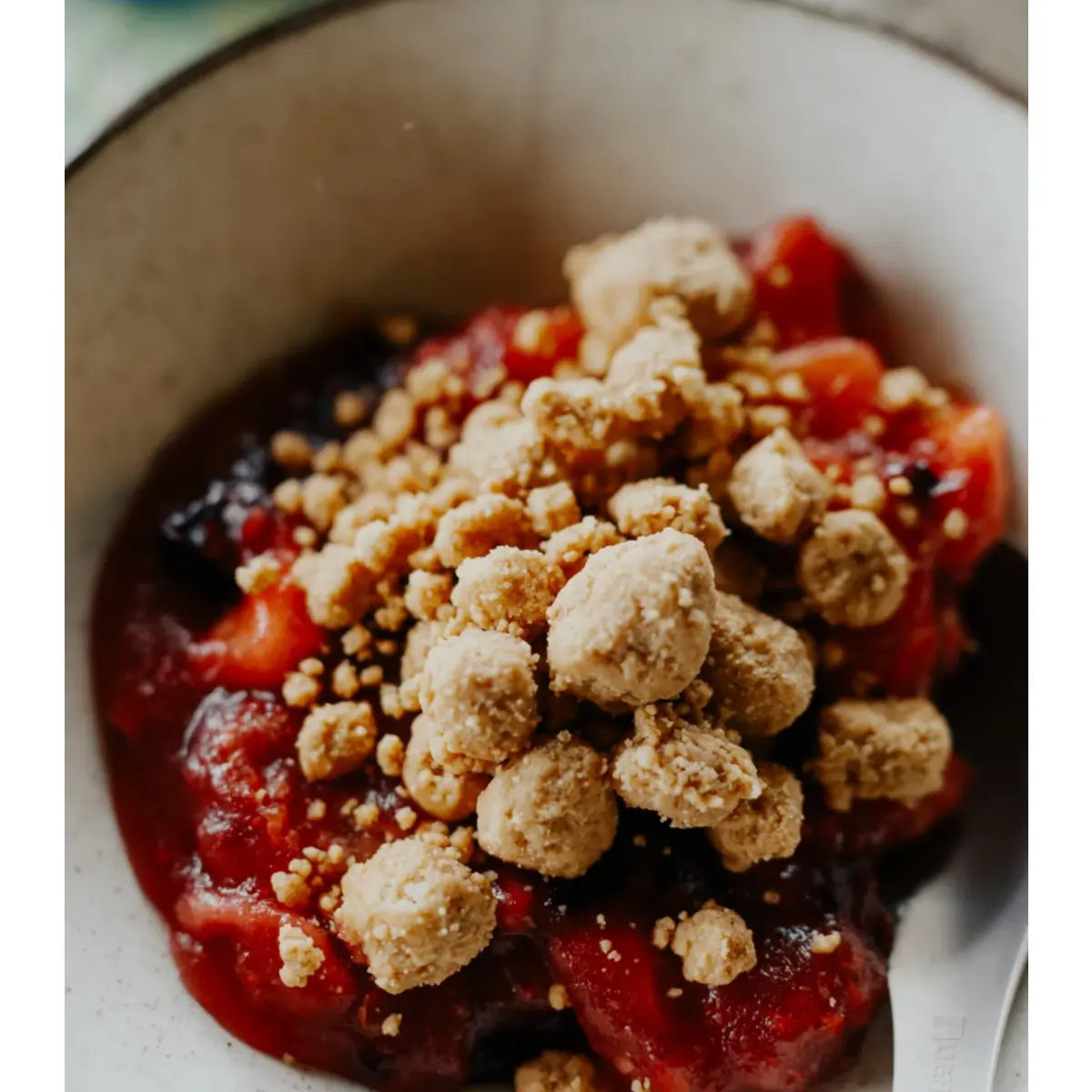 sweet mix of freeze dried apples and berries topped with a delicious gluten free cookie crumb