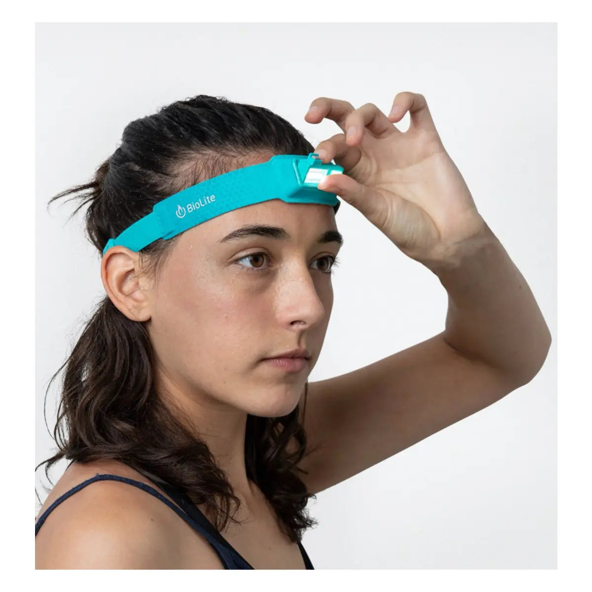 Moisture-Wicking Smart Fabric Keeps your forehead comfortable and dry during activity