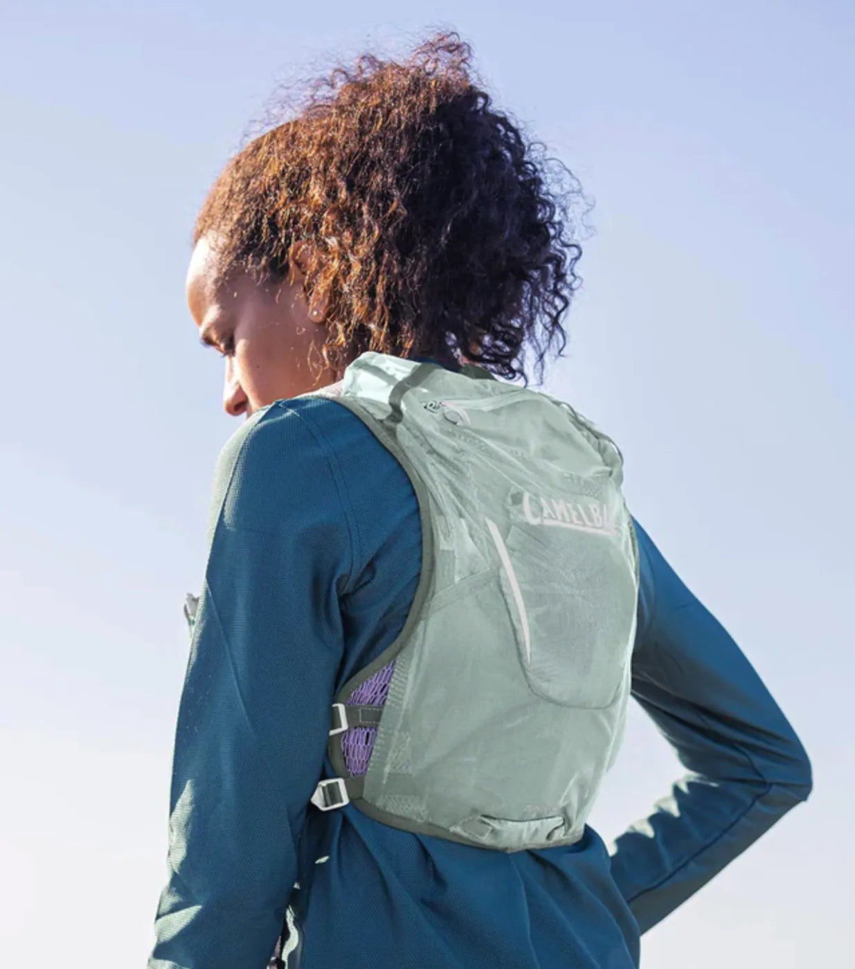 S-Curved shoulder harness is contoured to fit a woman’s body for added comfort and stability
