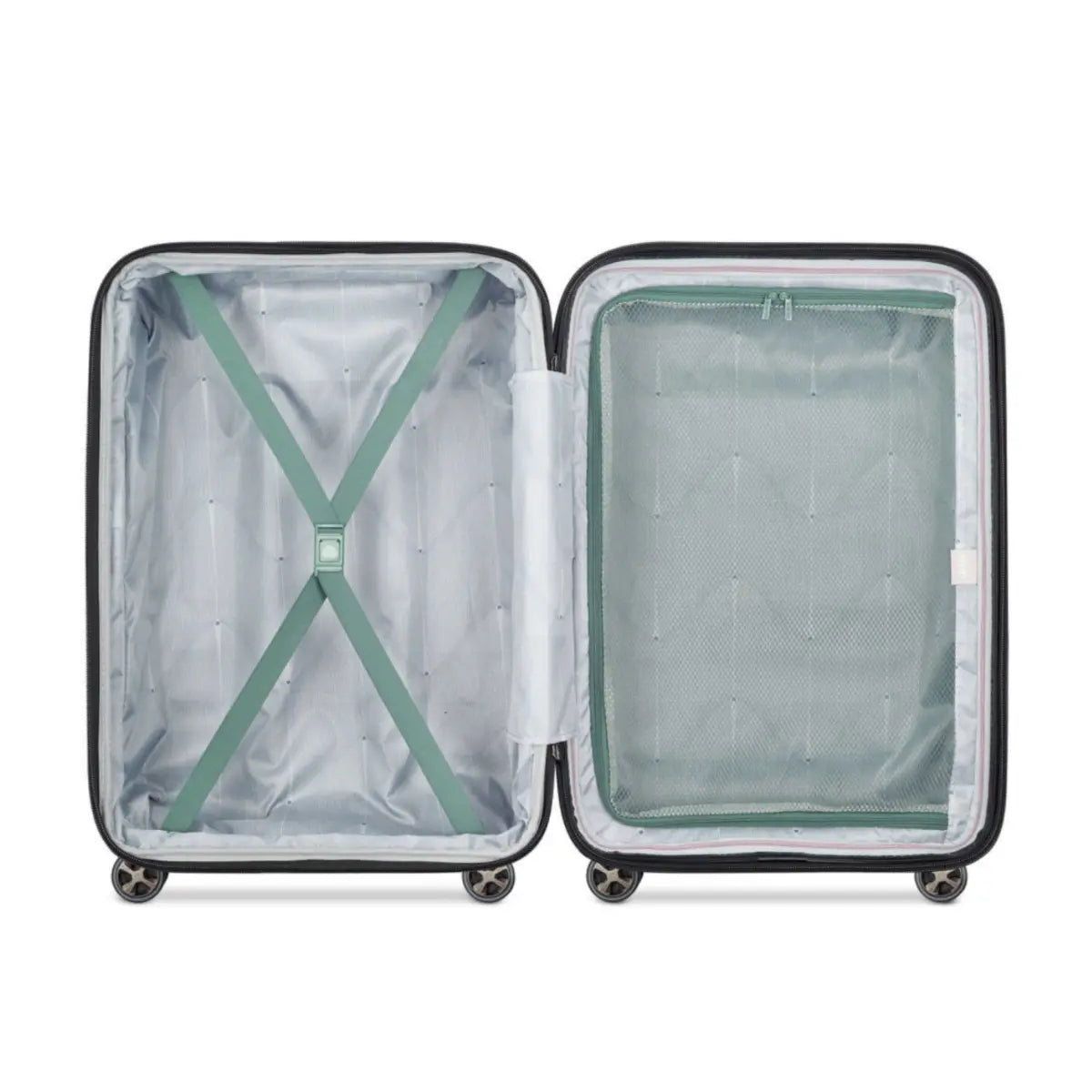 Lined compartment with 2 shoe pockets and 1 zippered pocket