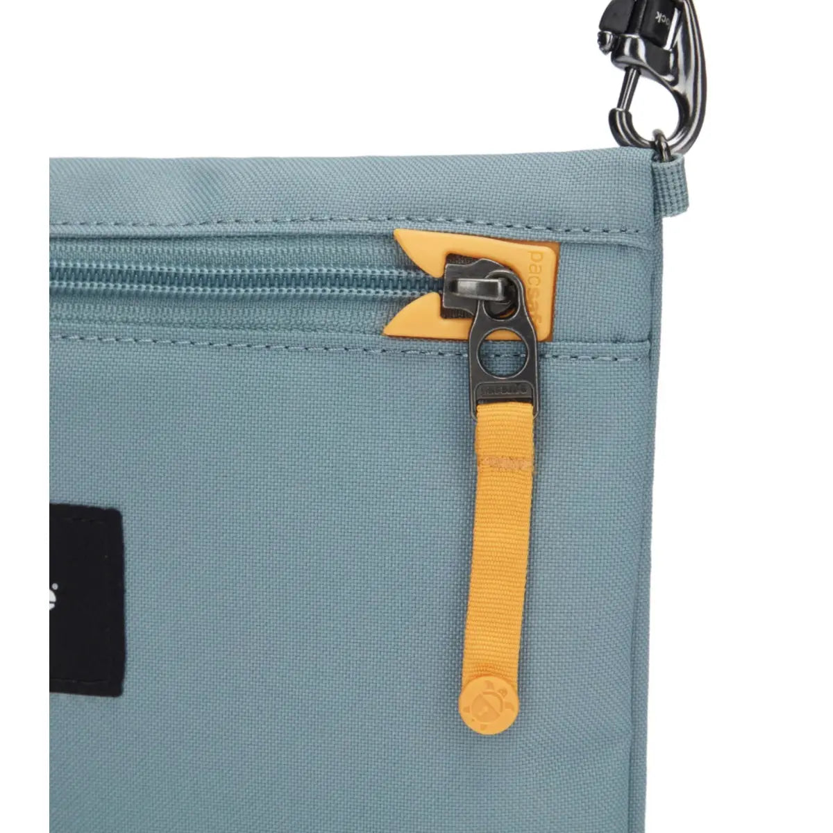 Lockdown point for zippers