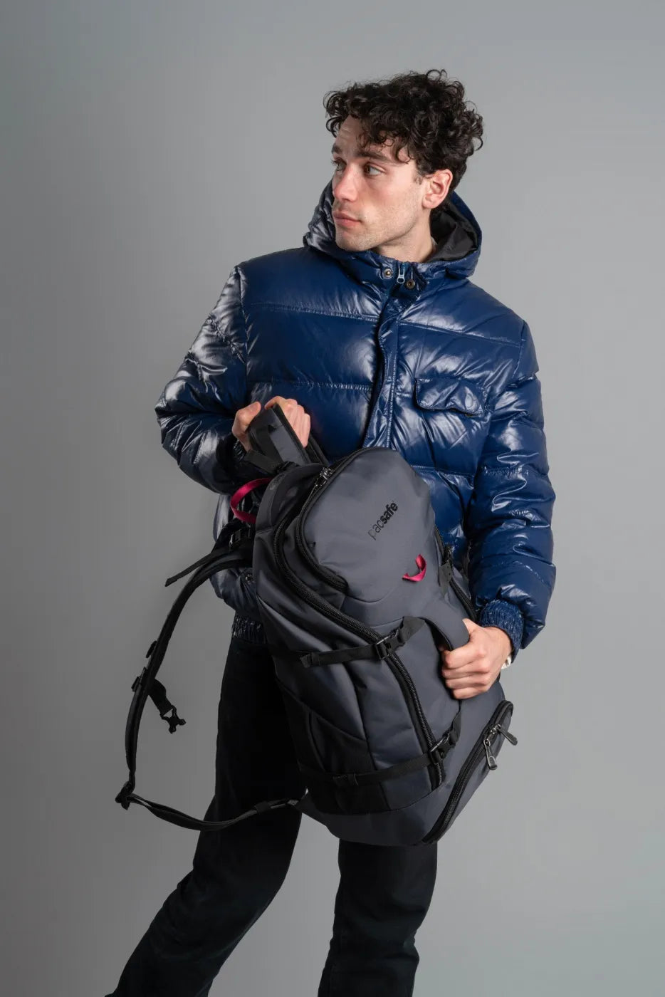Venturesafe EXP35 35L Travel Backpack - Slate in use