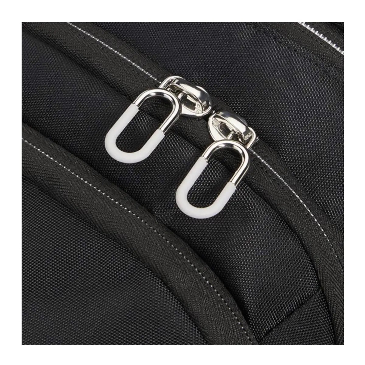 Kissing zippers to fit a lock on the main compartment