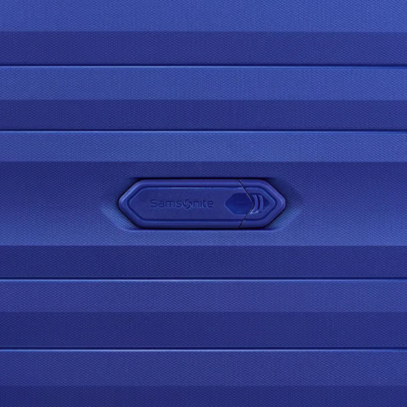 Samsonite OctoLite Neo 55 cm Expandable Cabin Suitcase - Electric Blue