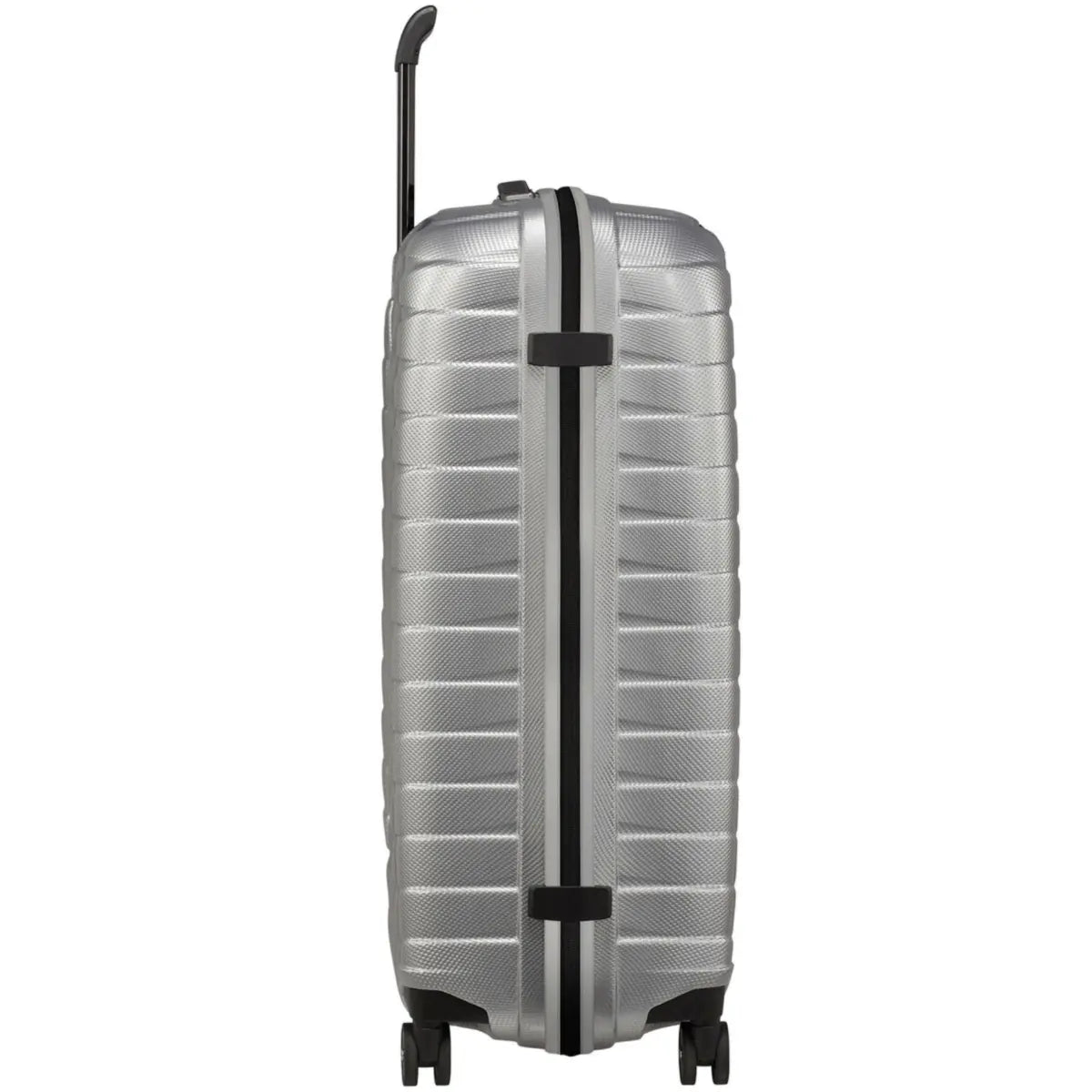 4 x multidirectional spinning wheels