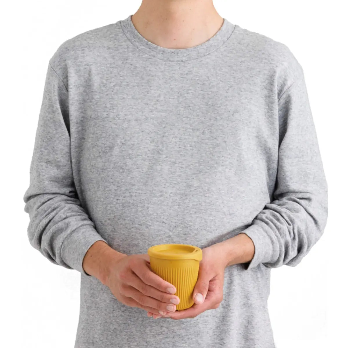 Cool-Grip sidewalls allow you to hold the cup securely, no matter how hot the contents are