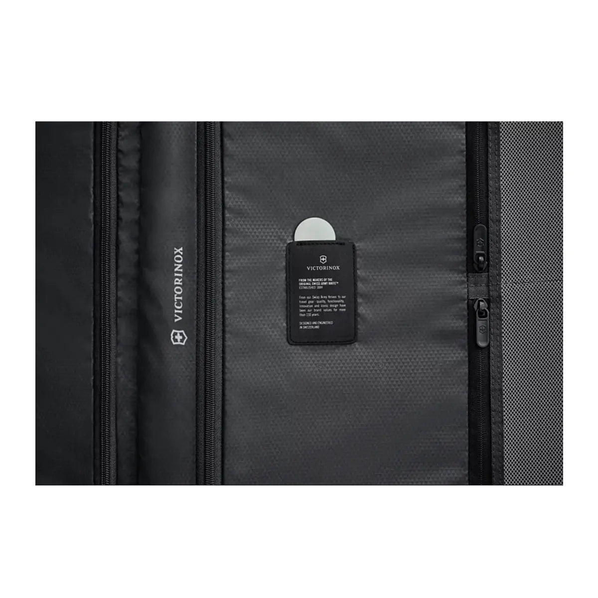 TrackSmart pocket, simply place your tracking device of choice in the dedicated pocket to ensure you always know where your suitcase is