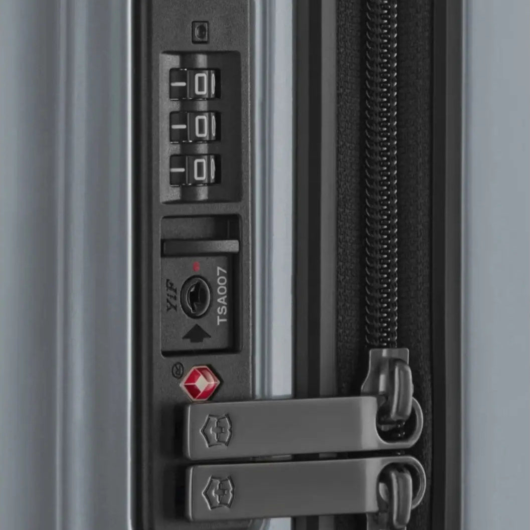 Recessed combination lock with TSA