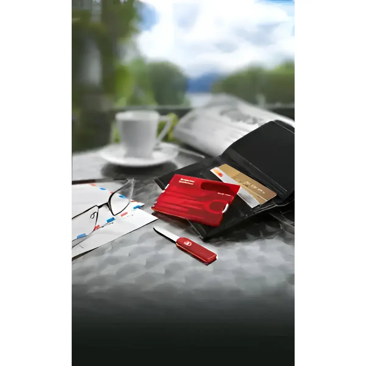 View : The Victorinox Cyber SwissCard Classic fits into a wallet or purse