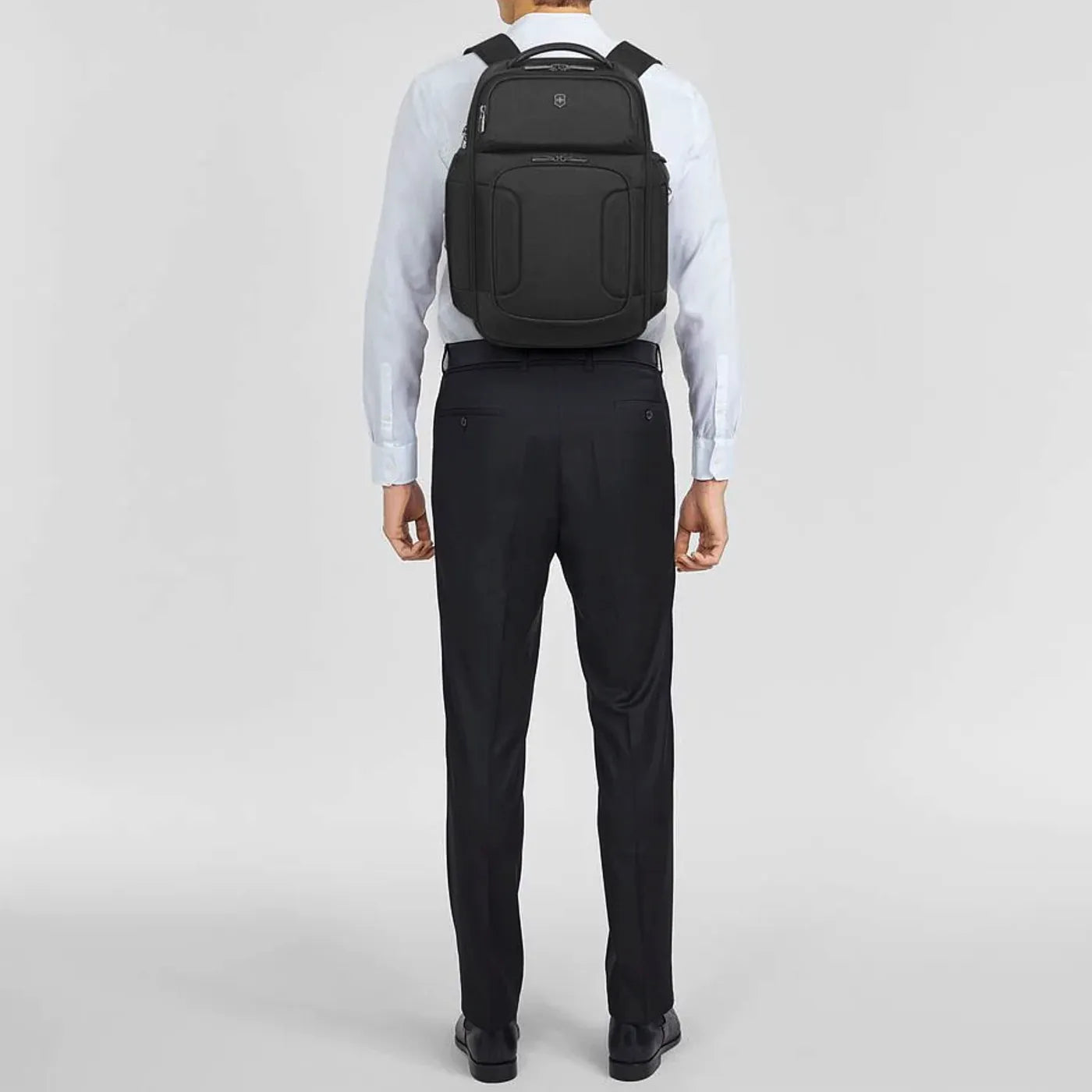Victorinox Werks Traveler 7.0 Deluxe 15.6’’ Laptop Backpack - Black