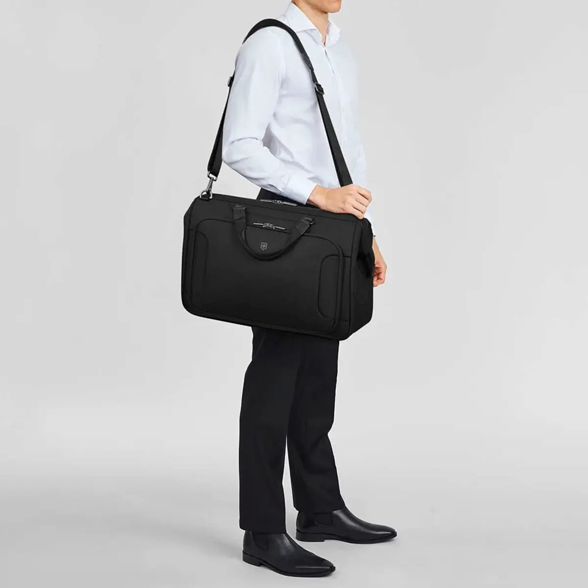 Victorinox Werks Traveler 7.0 Weekender Bag - Black