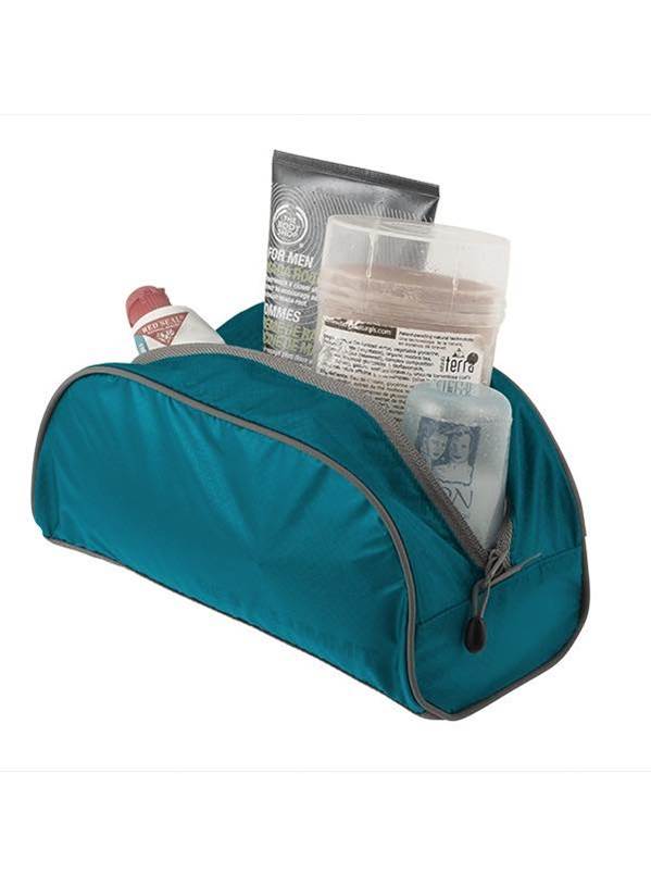 lightweight travel toiletry bag