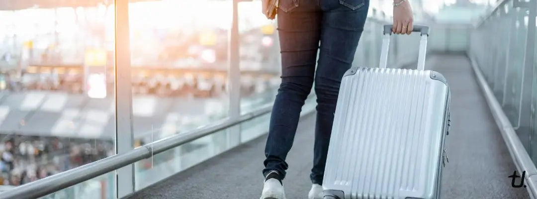 Carry-on, medium and large suitcases compared in a luggage size guide