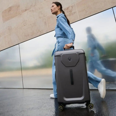 Check In Luggage at Travel Universe