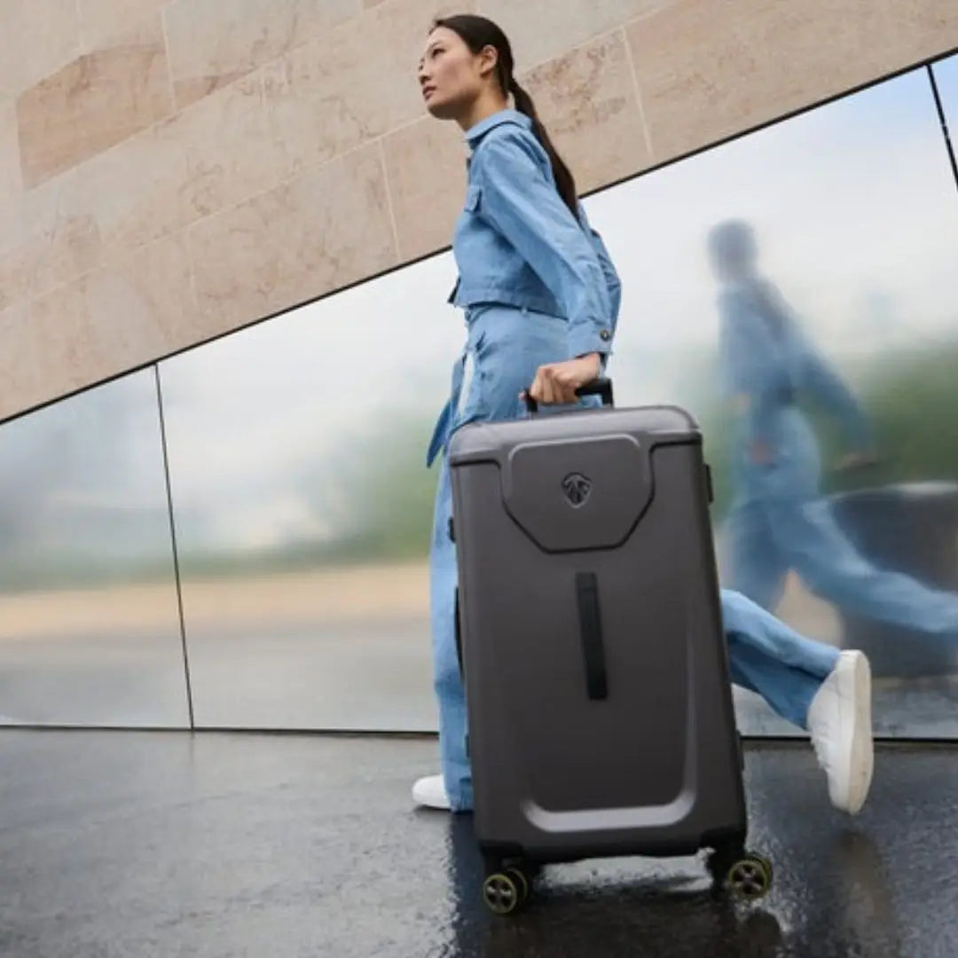 Check In Luggage at Travel Universe