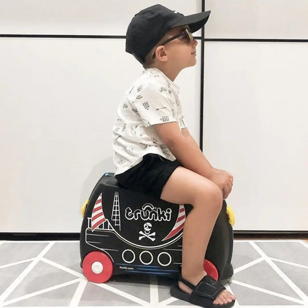 Kids Luggage at Travel Universe