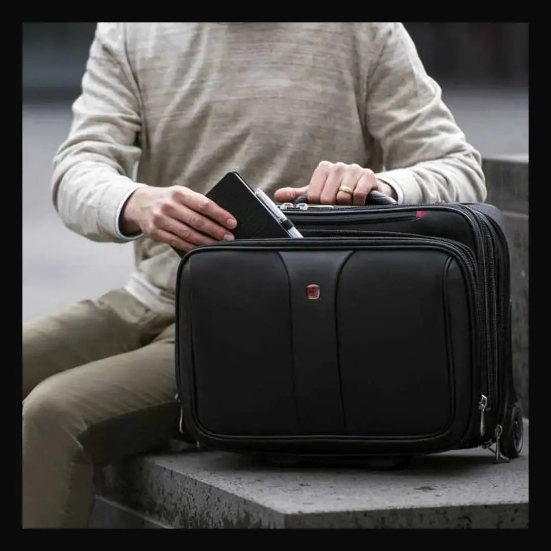Laptop & Business Bags at Travel Universe