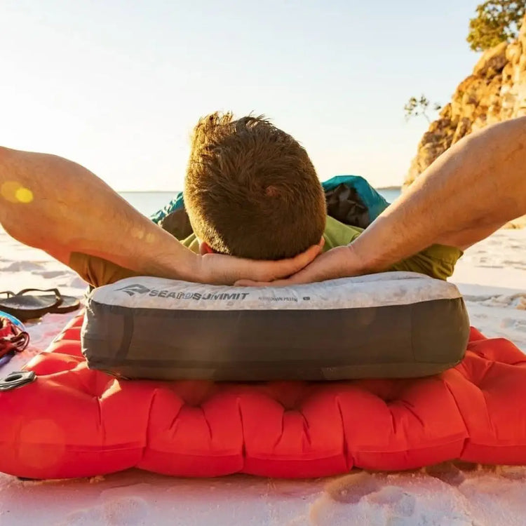 Sleeping Mats & Stretchers at Travel Universe