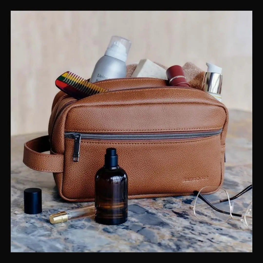 Toiletry Bags at travel Universe