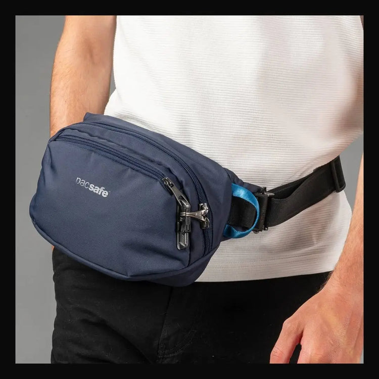 Waist Packs / Bum Bags at Travel Universe