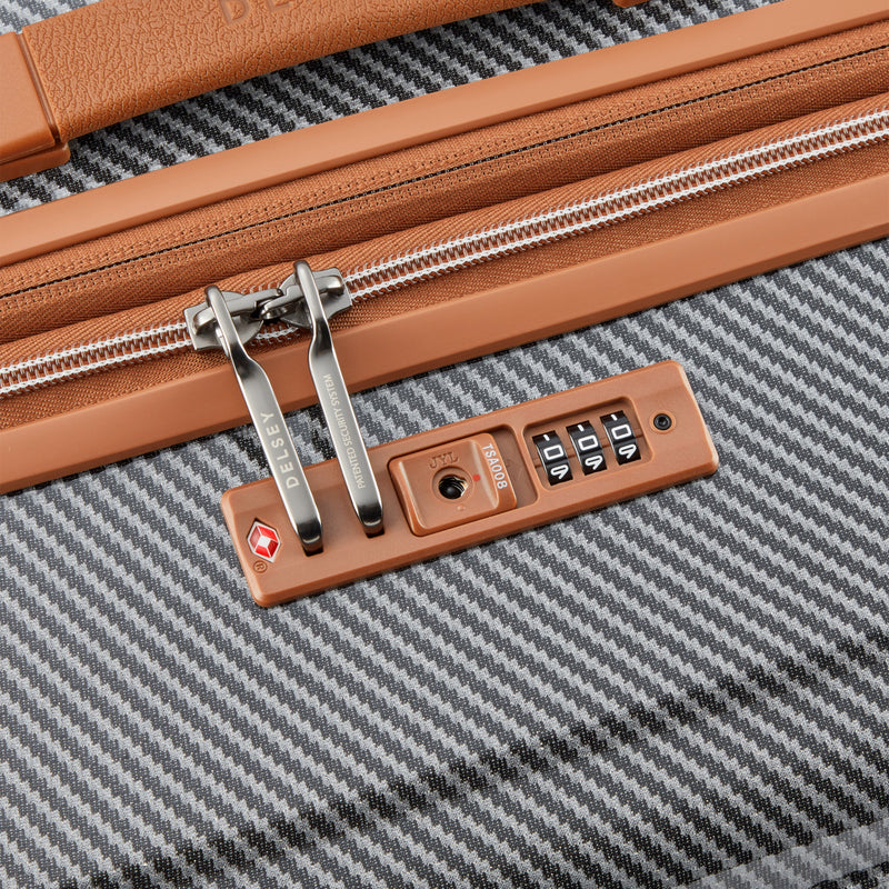 Delsey Helium Ultimate 76 cm 4-Wheel Expandable Suitcase - Silver