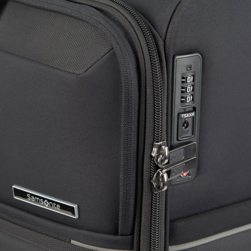 Samsonite 73 Hours TSA lock and zip pulls