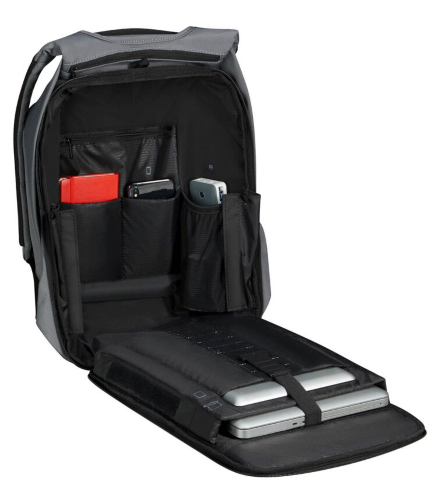 Main compartment with 180° opening with gussets and organiser panel complete with slip pockets