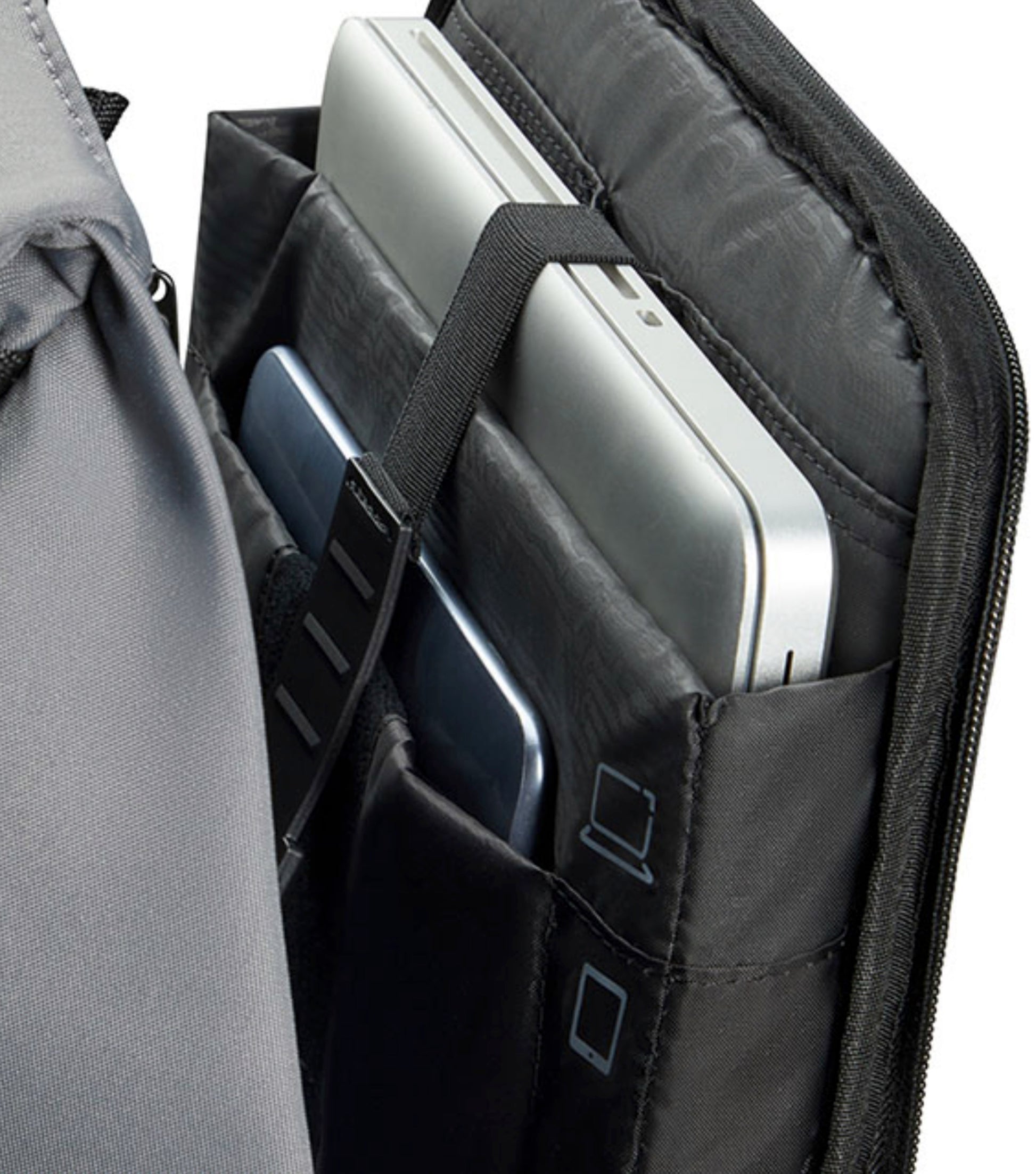 Perfect Fit adjustable laptop system provides a custom fit for laptops with screens from up to 15.6”