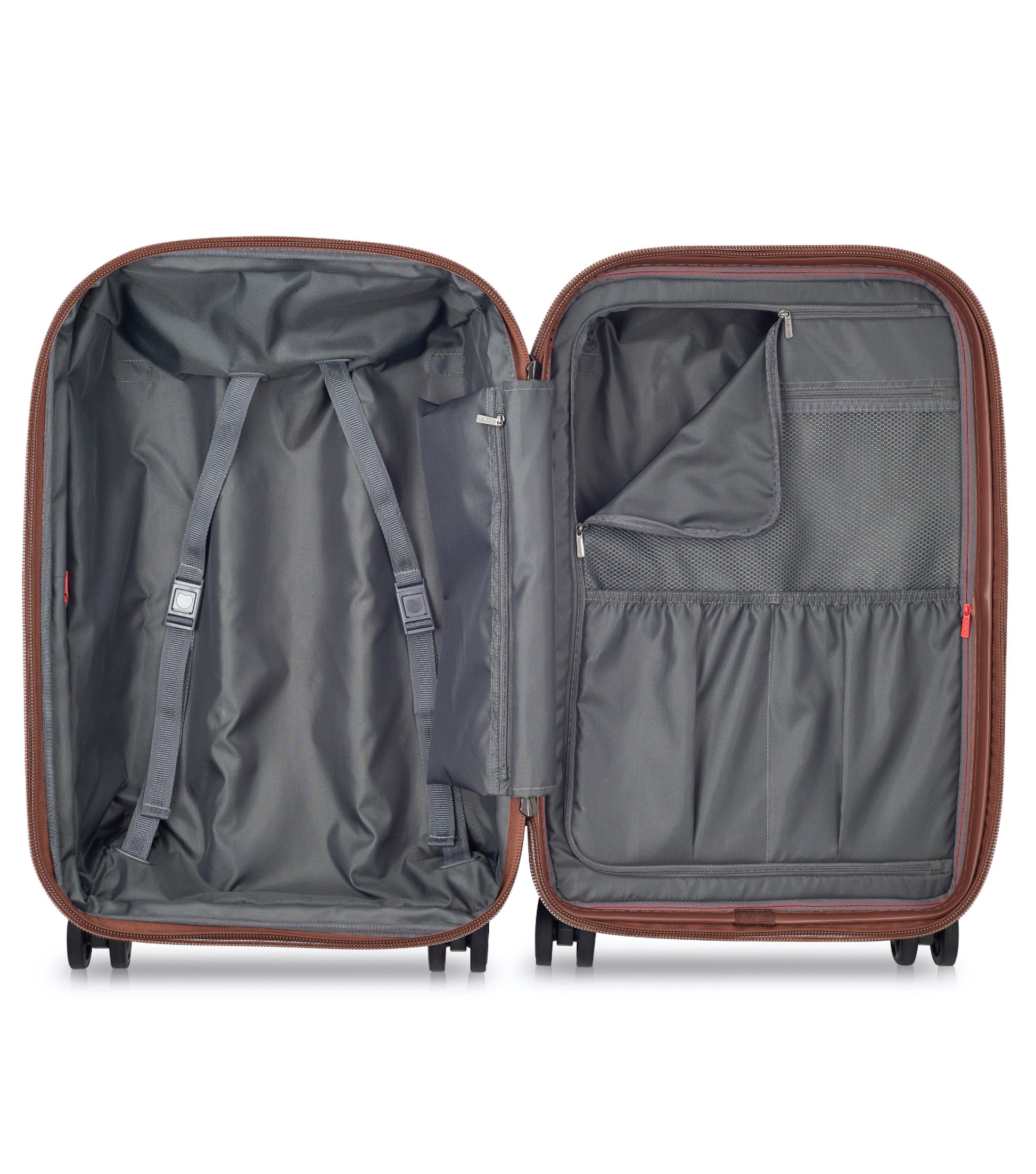 Lined compartment with 2 shoe pockets and 1 zippered pocket