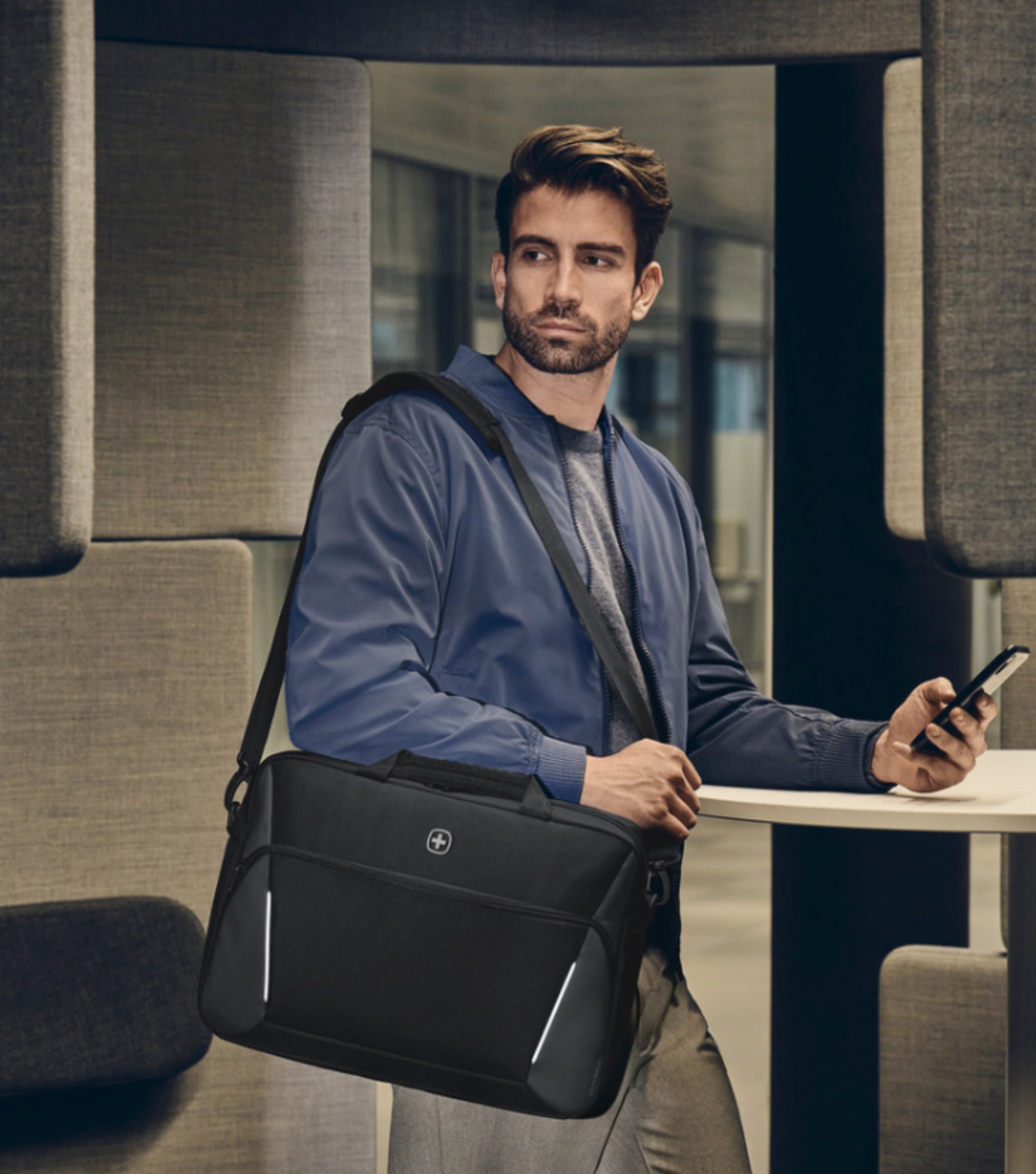 Upgrade your professional look with the XE Compact Brief 16 - a reliable and functional companion