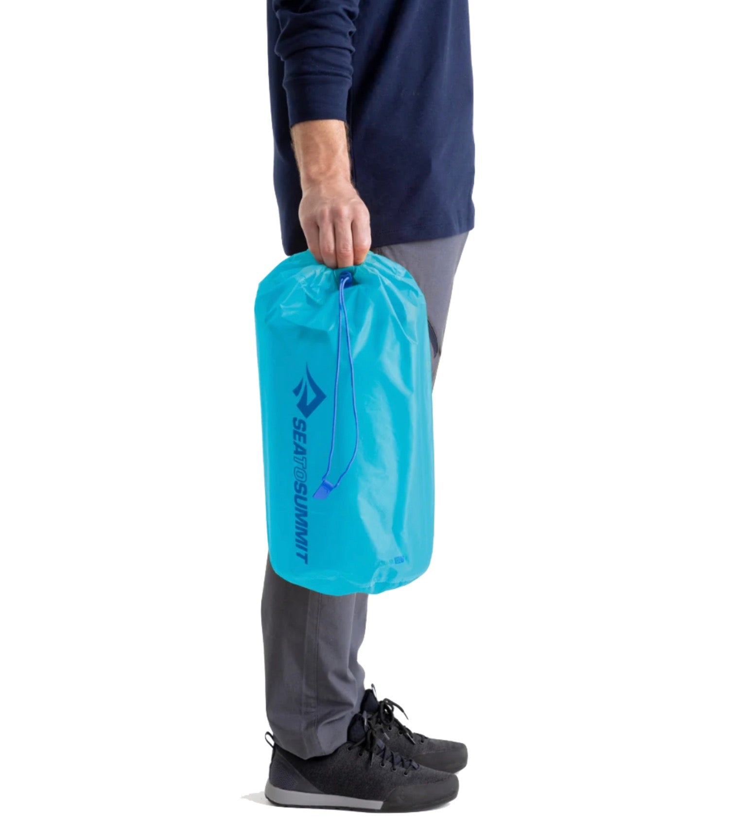 Water-resistant, bluesign® APPROVED Ultra-Sil 30D Nylon fabric with a PFC-free DWR finish