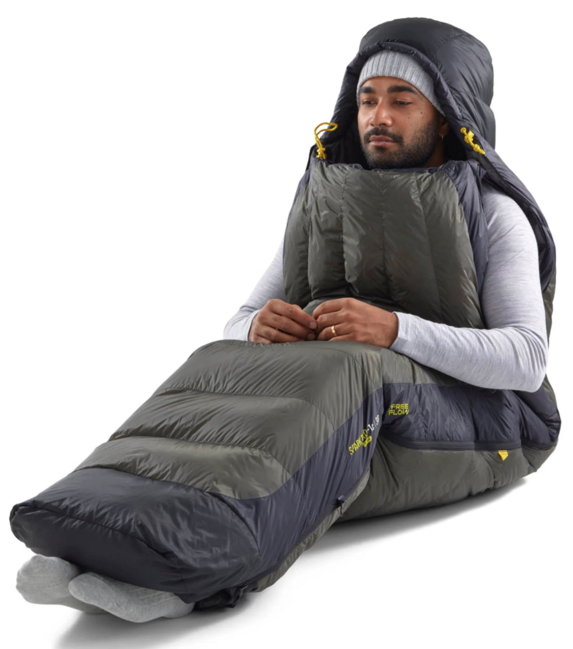 Technical hood, anatomical footbox and an ergonomic mummy shape - ultralight doesn't have to mean ultra tight