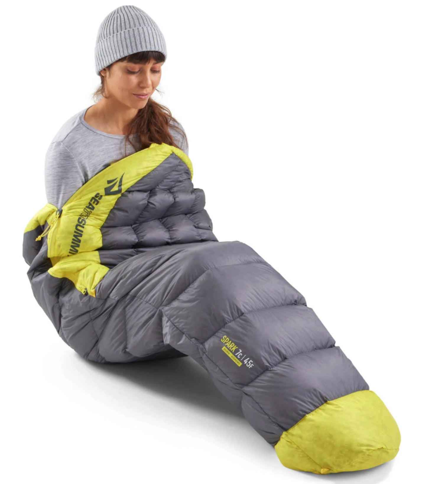 Ultralight, breathable 10D nylon liner and a 10D shell with PFC-free DWR keeps the hood and footbox highly water resistant