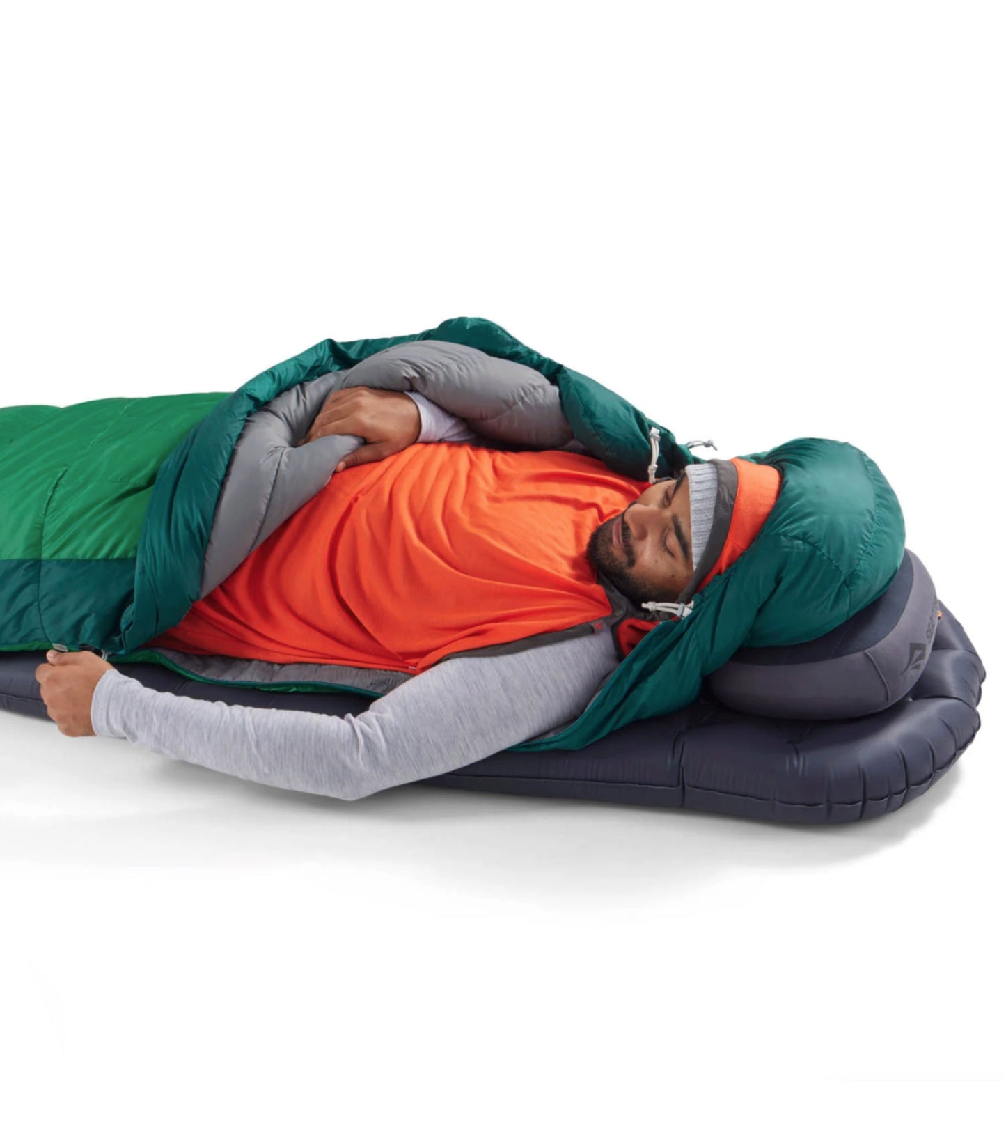 Free-Flow Zip System offers excellent temperature regulation and multiple sleeping bag configurations