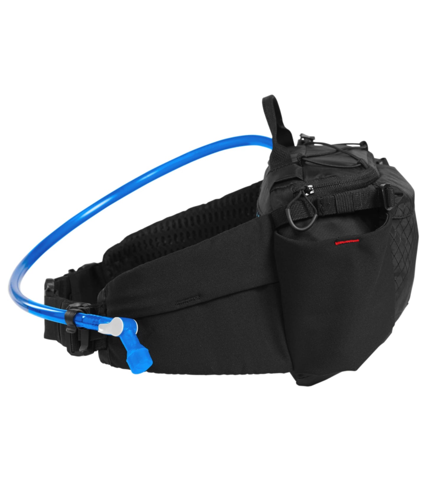 Magnetic Tube Trap™: Allows you to grab the hydration tube without having to unbuckle or unhook, for easy, on-bike hydration