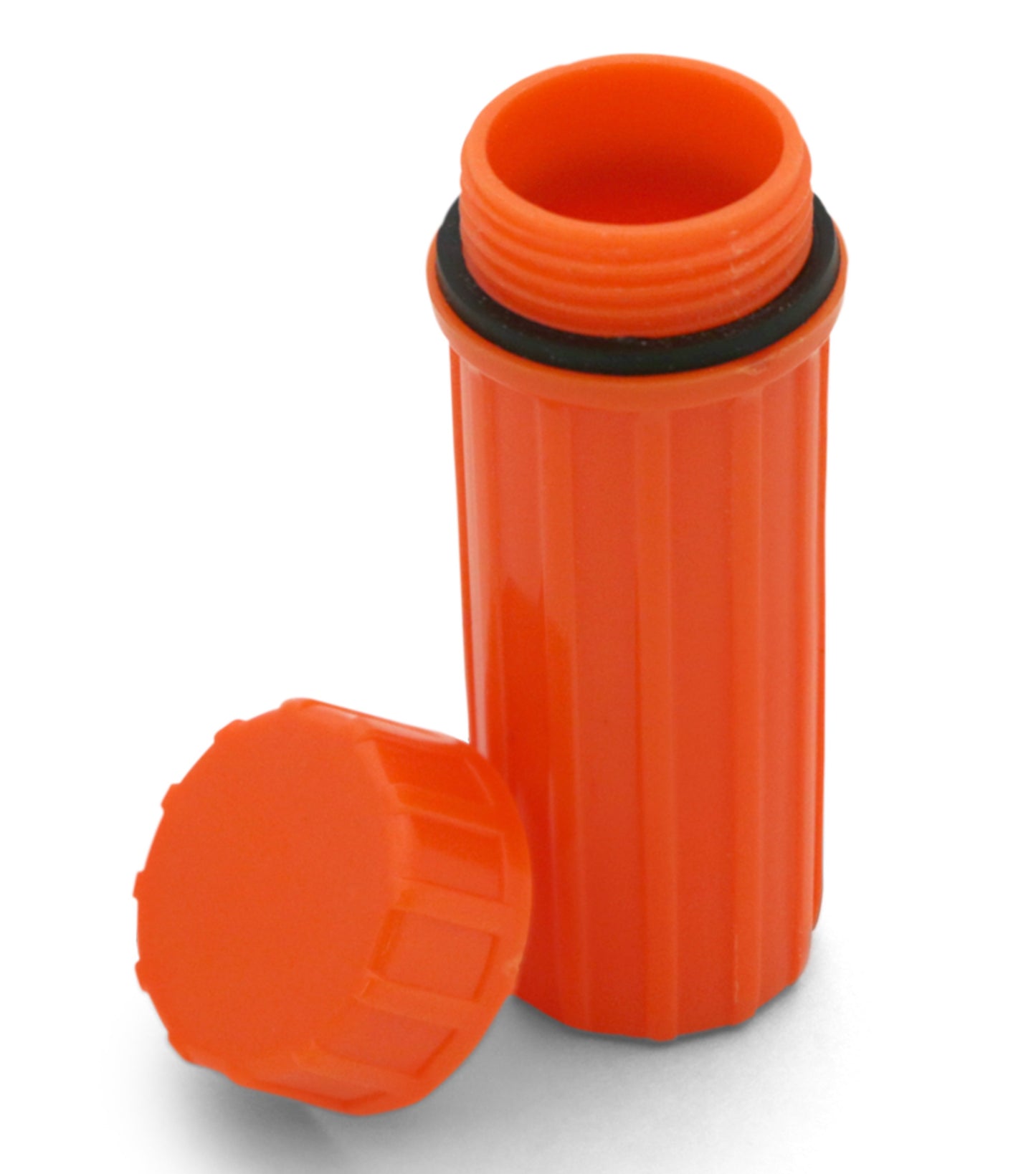 features a rubber o-ring for a watertight seal