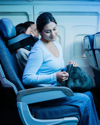 Cabeau Fold 'n Go 4-in-1 travel blanket – easy to carry