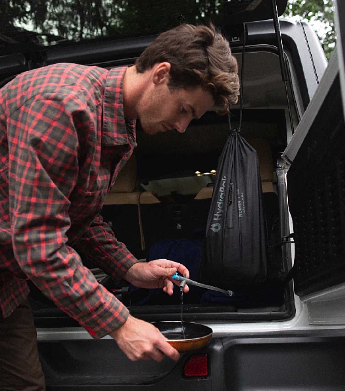 The perfect solution for quickly filling bottles and containers in the backcountry and optimized for rinsing dishes and washing hands