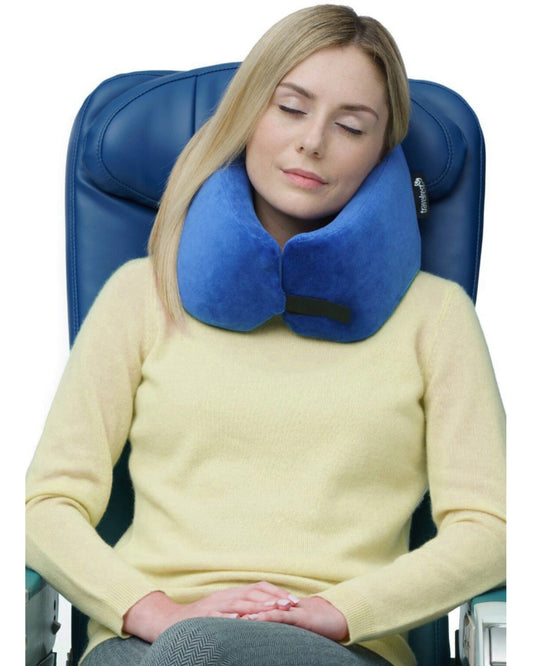 The high quality, thermo-sensitive memory foam molds perfectly to the contours your neck and shoulders to help maintain natural alignment while sleeping