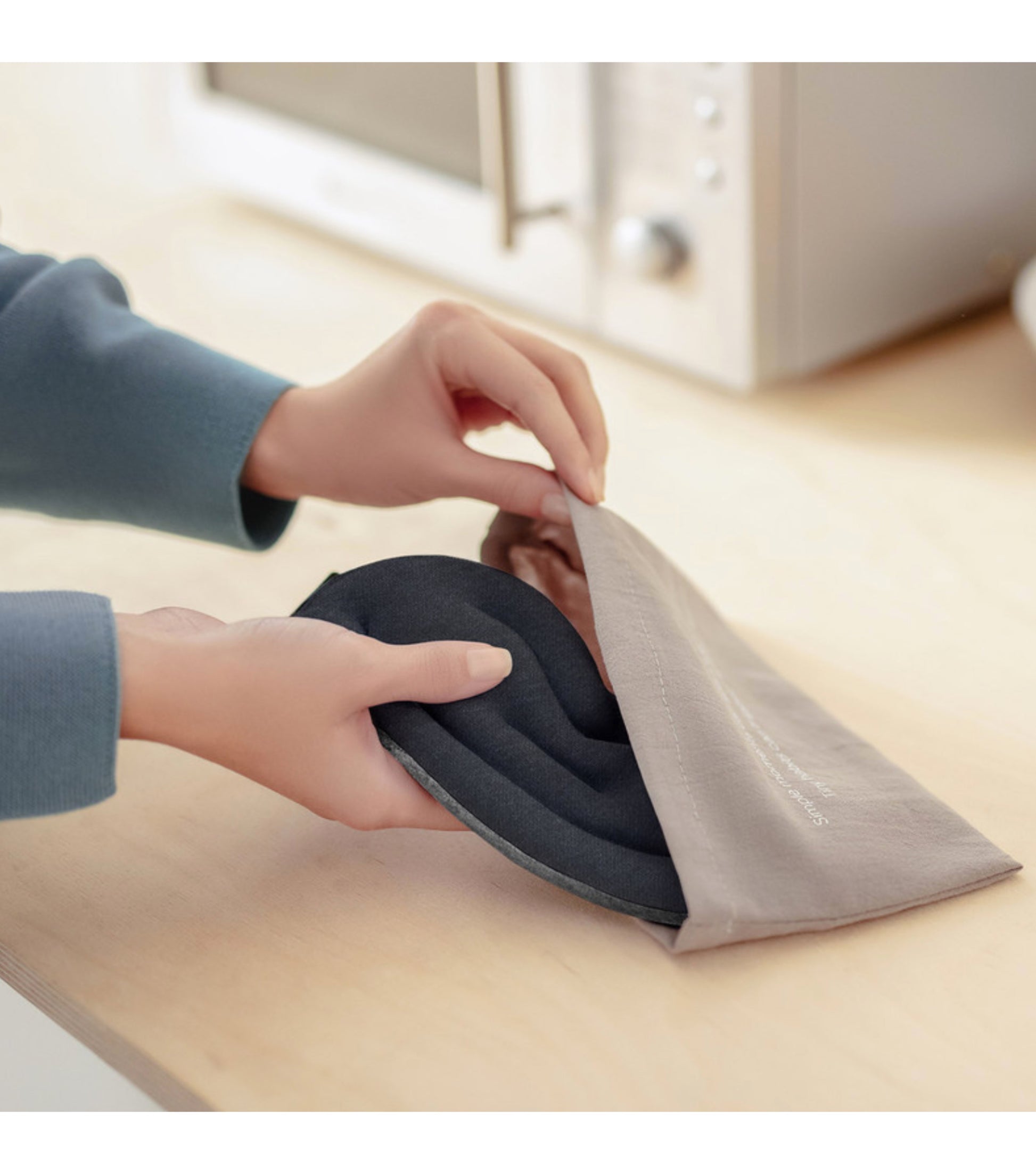 Use the included protective cotton bag to microwave for wearable warmth