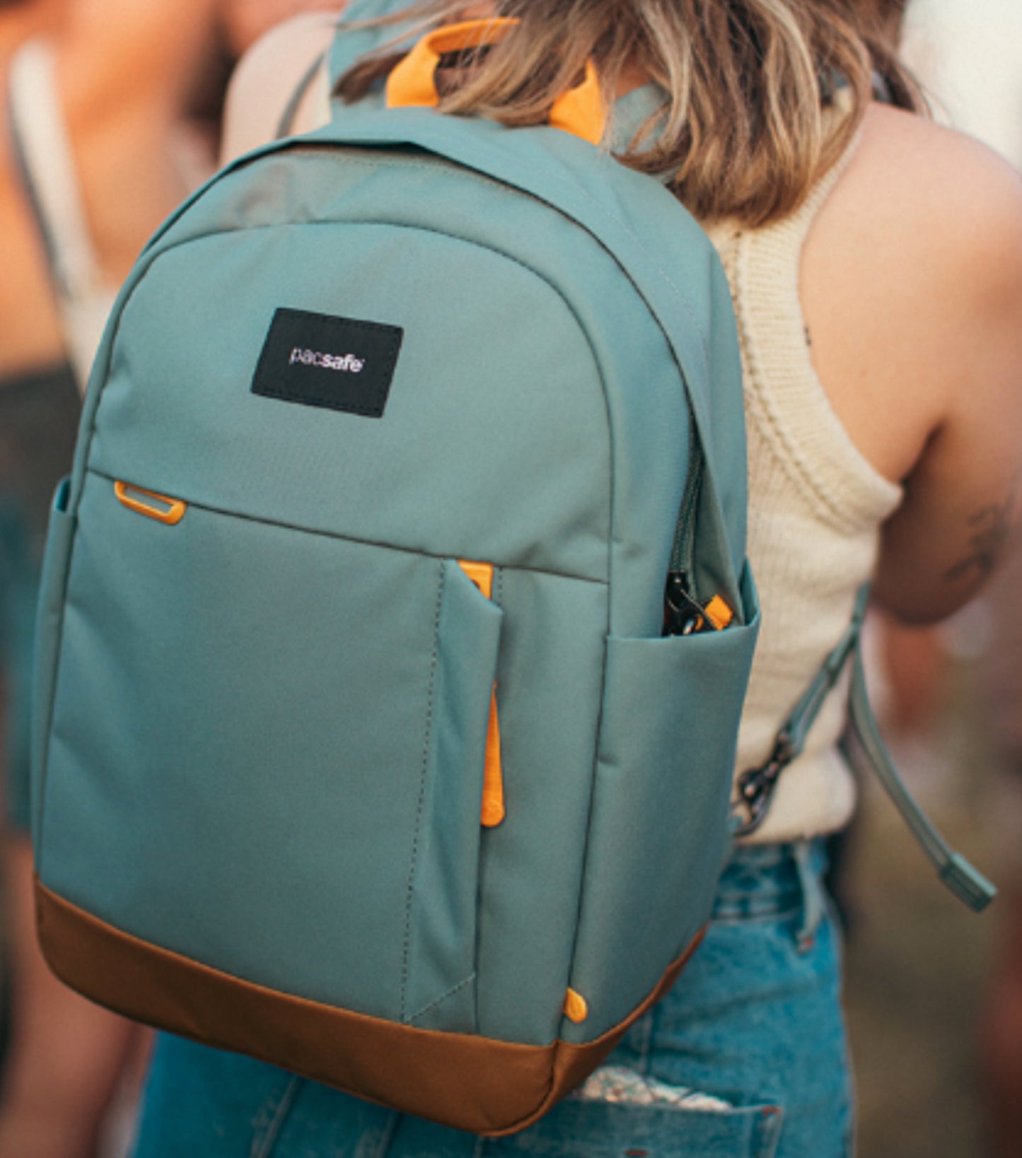 Meet your new favorite everyday anti-theft backpack! 