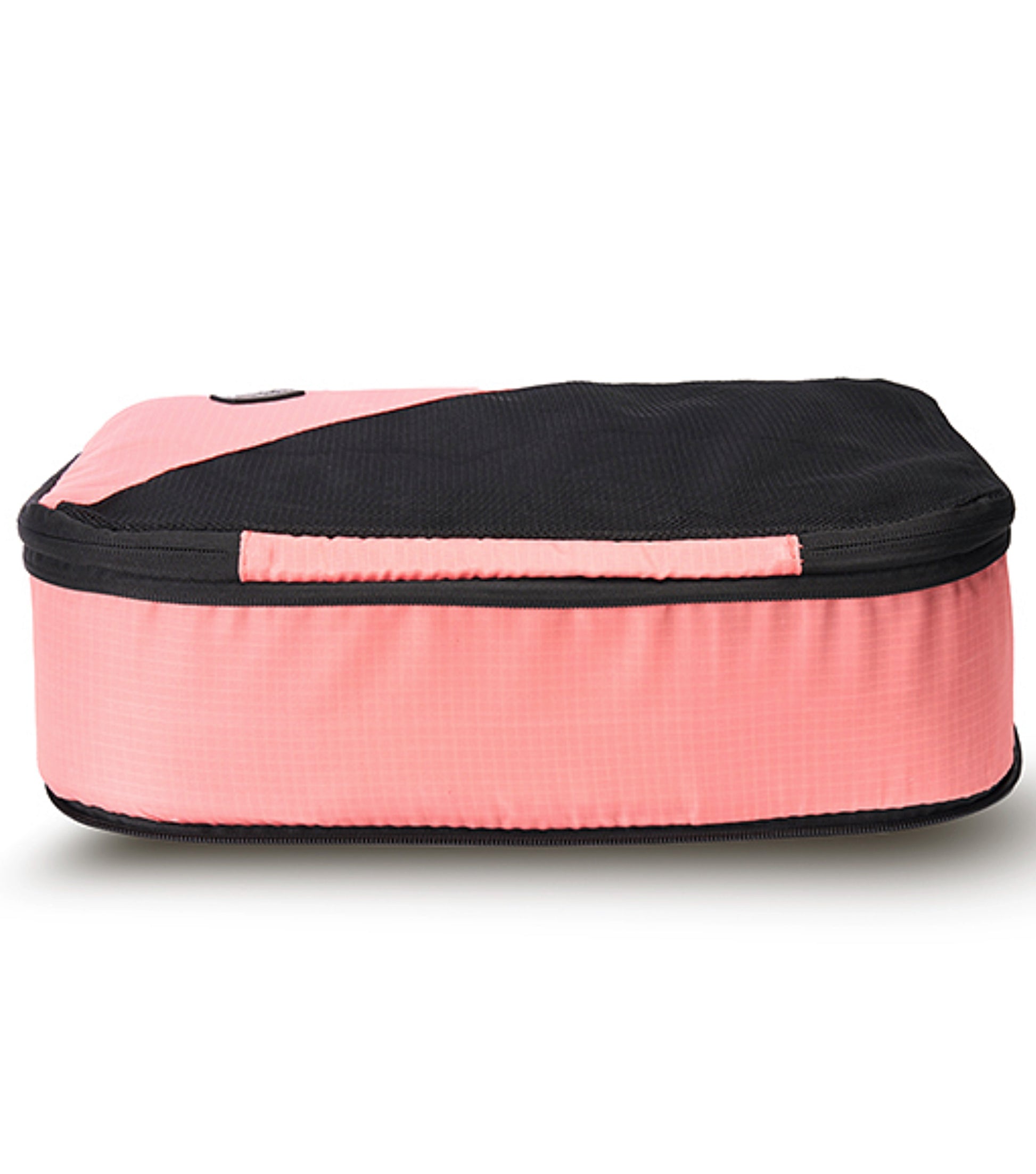 Compression packing cubes are designed to keep your clothes and accessories organised and easy to find