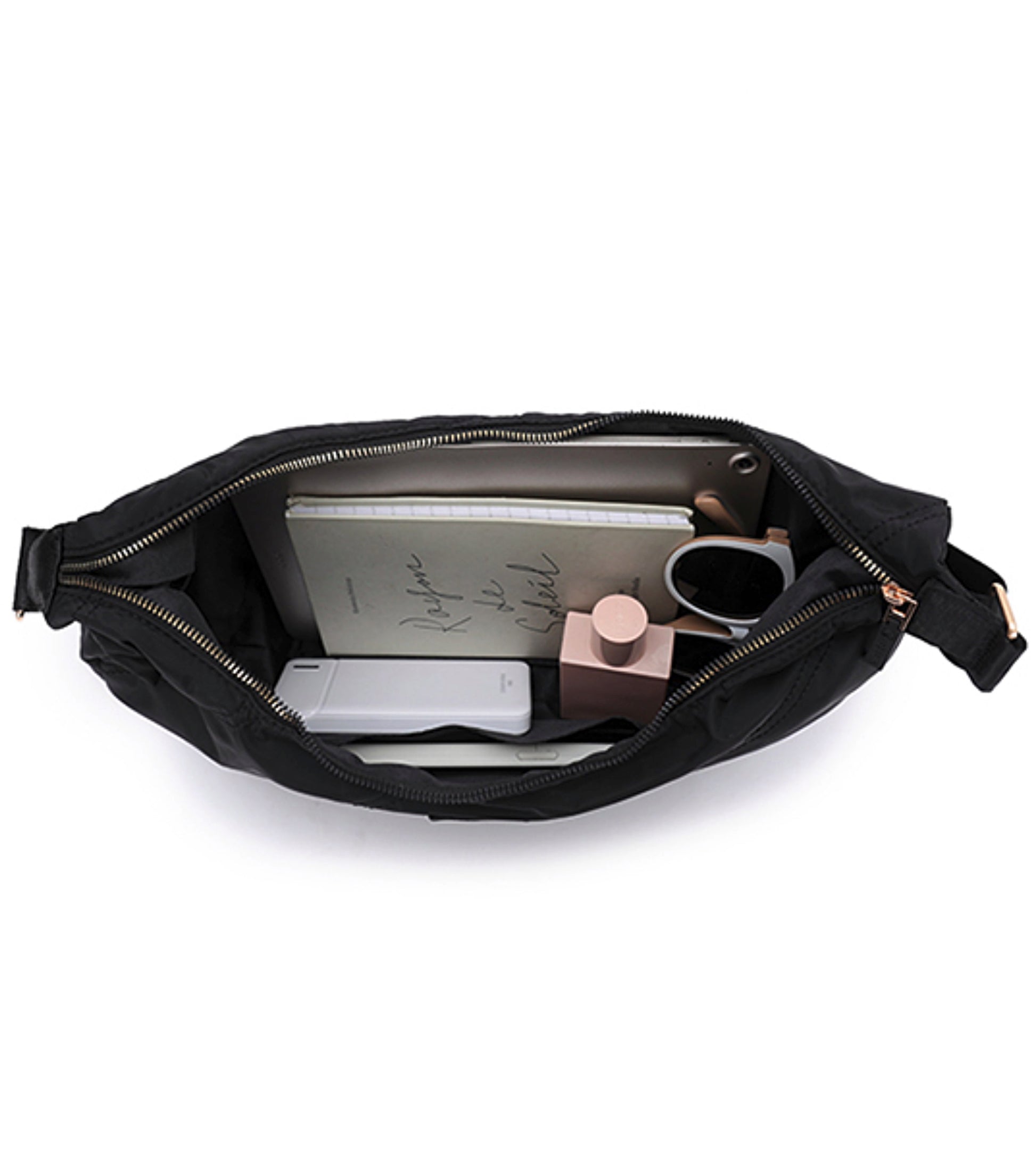 Zippered main compartment