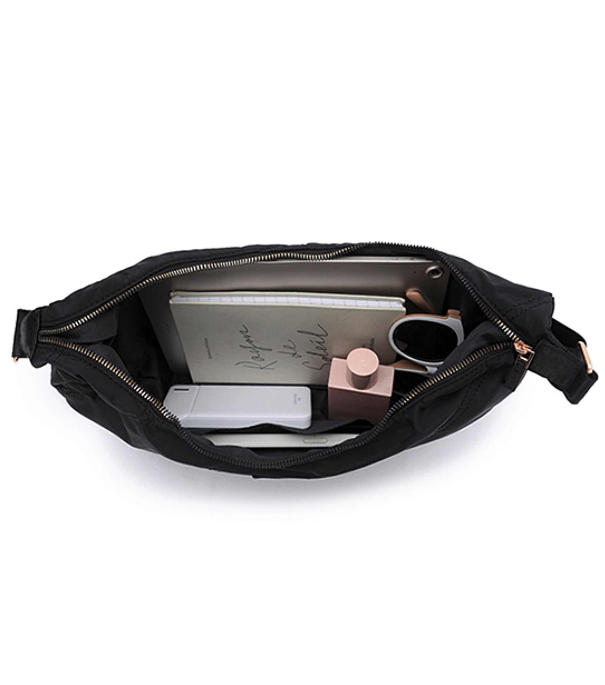 Zippered main compartment