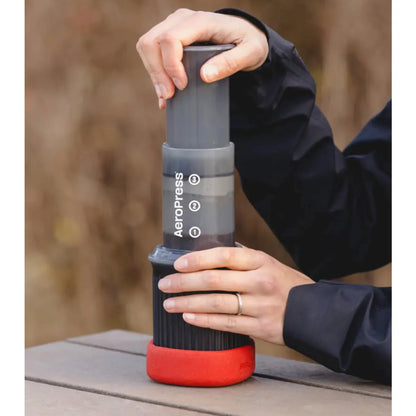 Brews one cup with one press