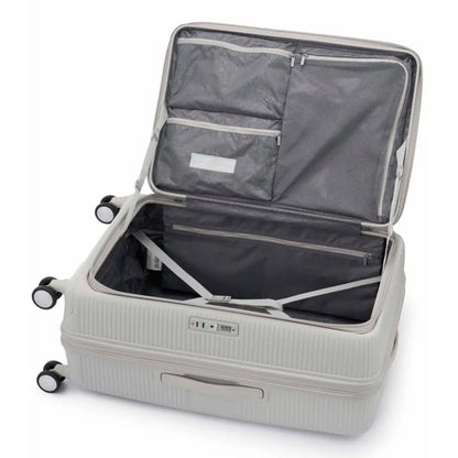 Internal pockets and elastic straps