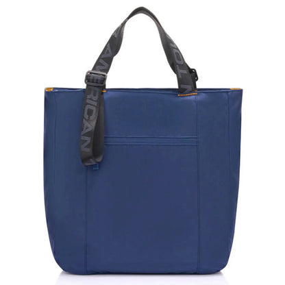 Zippered rear pocket