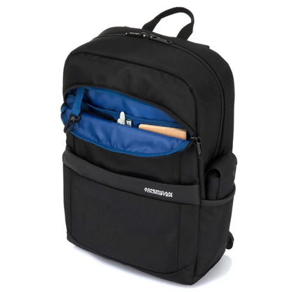 Front pocket with organisation