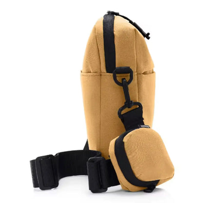 Detachable small pouch included